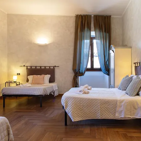 Palazzo Cappa-affitti Brevi Italia 3* LʼAquila
