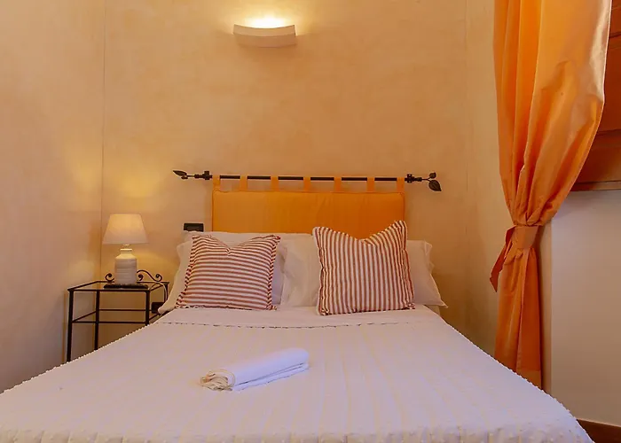 Palazzo Cappa-affitti Brevi Italia Gasthof LʼAquila