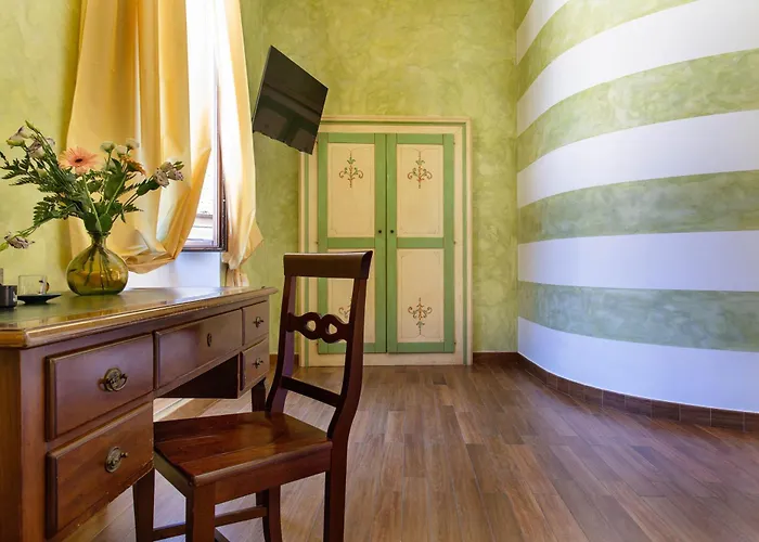 Palazzo Cappa-affitti Brevi Italia Gasthof LʼAquila